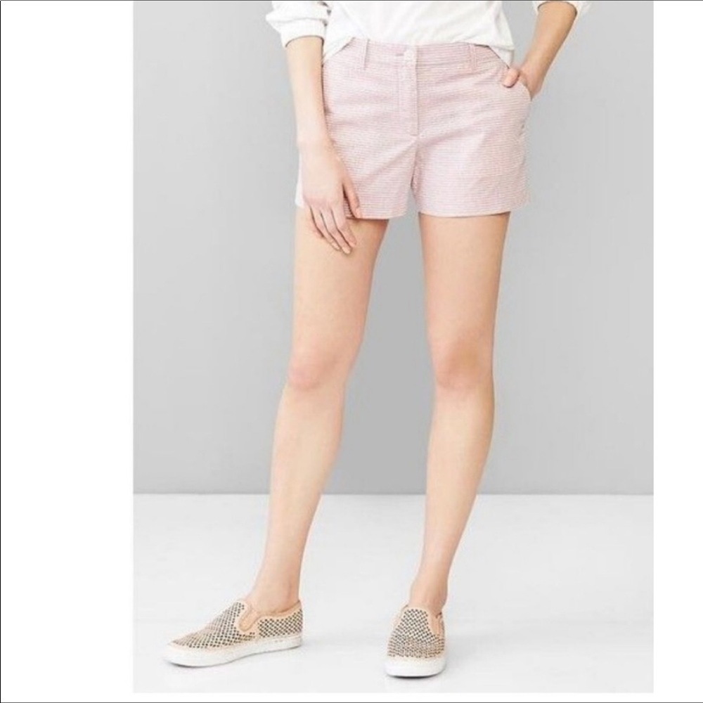 GAP khaki summer shorts size 4